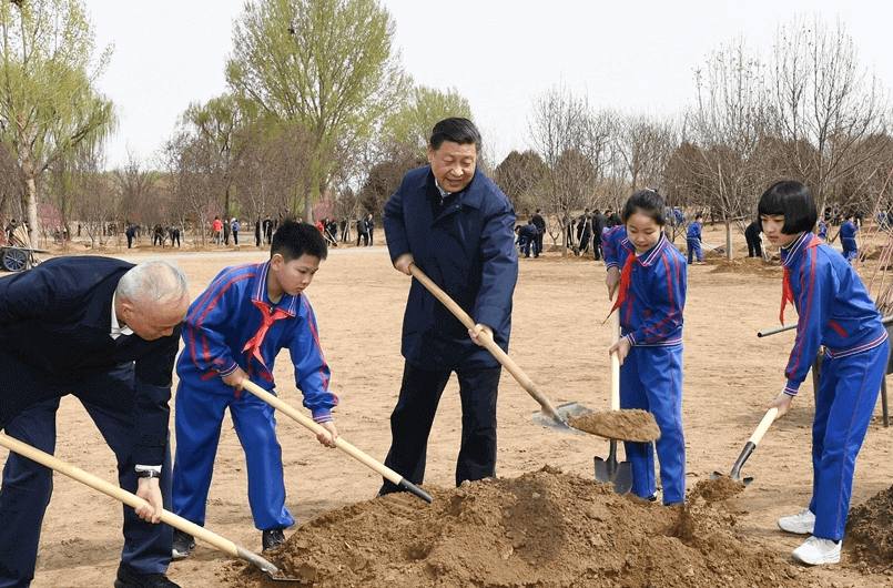 2019中央領(lǐng)袖人員在北京參加義務(wù)植樹(shù)活動(dòng)